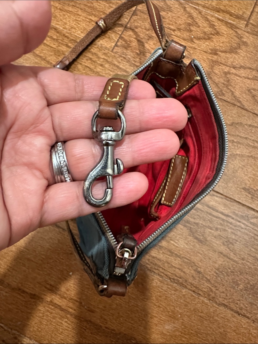 Dooney & Bourke navy blue Nylon Crossbody Pouchette—please read! - Picture 6 of 10